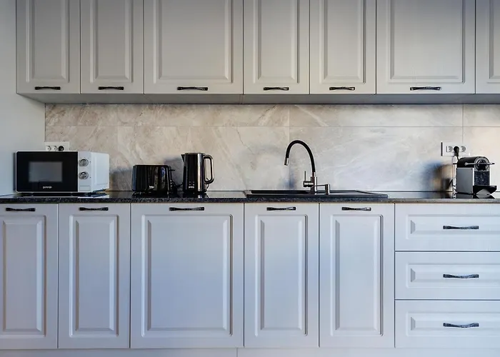The Corner Luxe Apartment